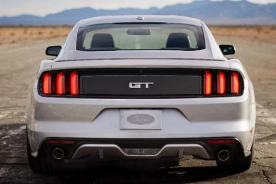 2015%20Mustang%20GT%20rear.webp