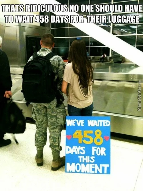airport baggage-claim, 458 days.webp