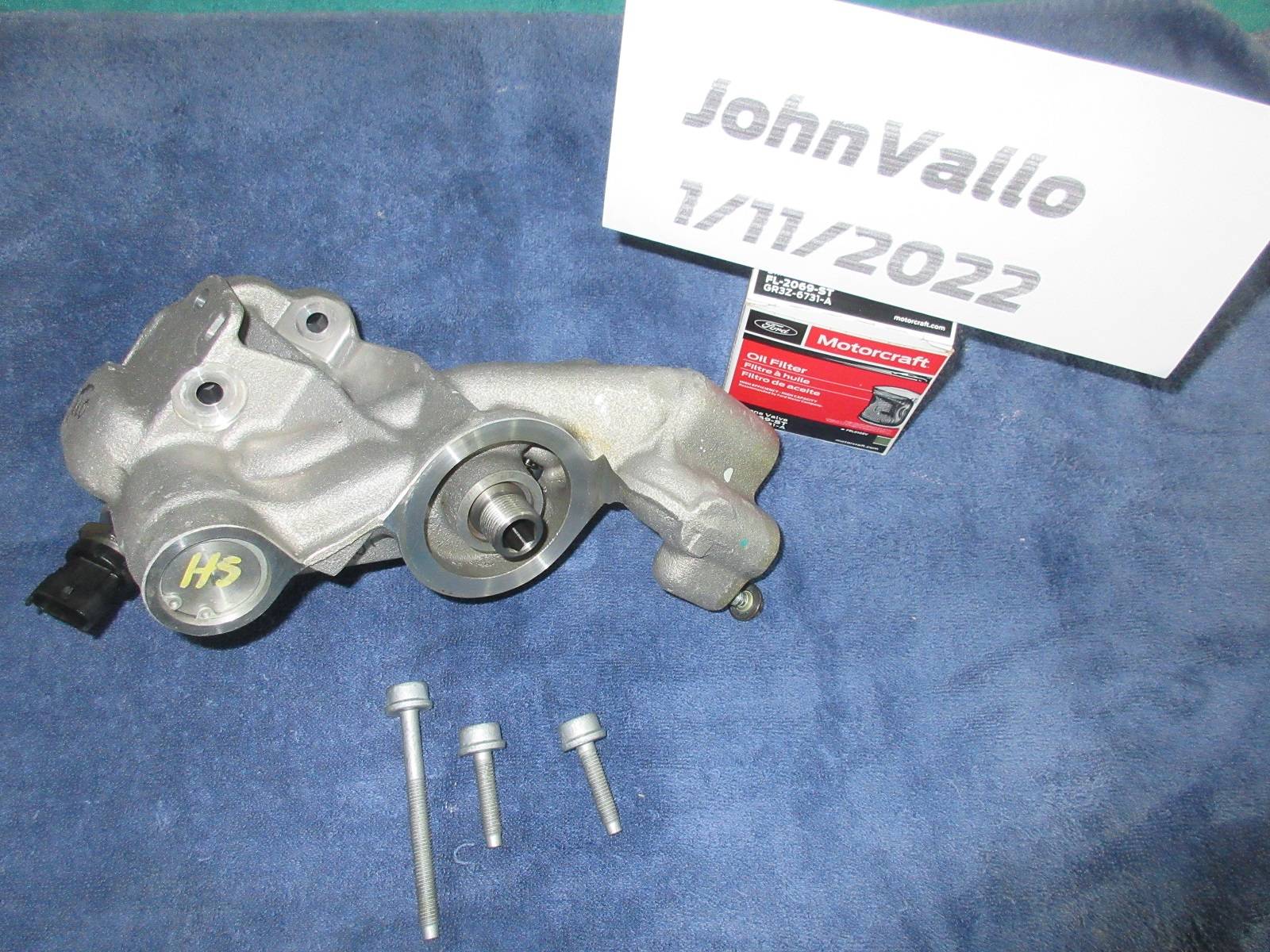 2016-17 GT350 Oil Filter Adapter.jpg