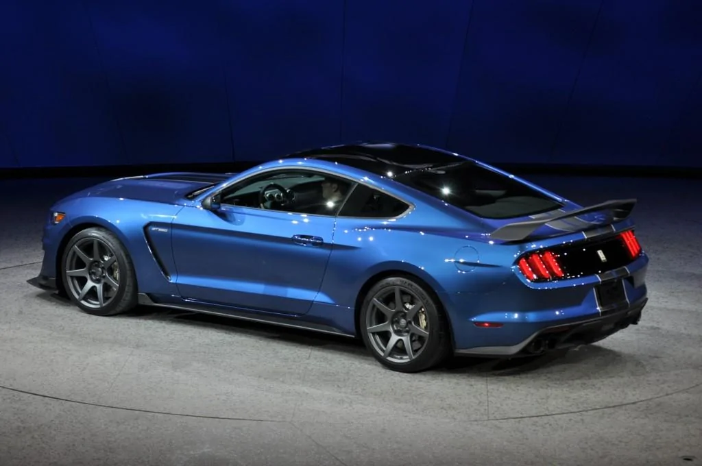 2016-ford-mustang_100496806_l.webp
