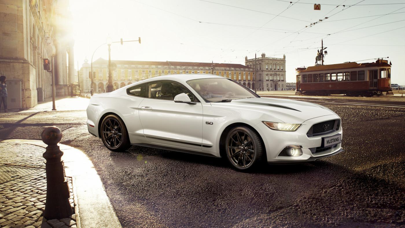 ford-mustang-black-shadow-and-blue-special-editions.jpg
