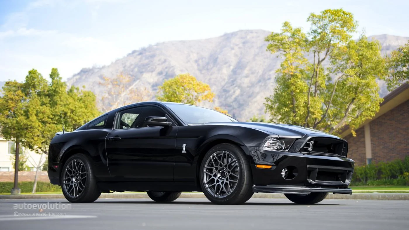 ford-mustang-shelby-gt500-review-2014_56.webp