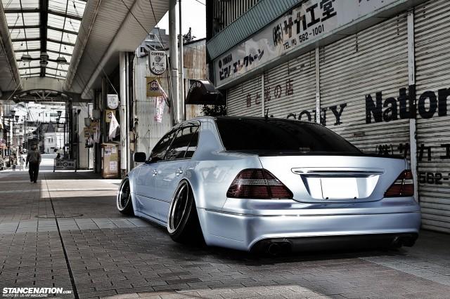 toyota-celsior-vip-camber-japan-lexus-ls430-1-640x426.jpg