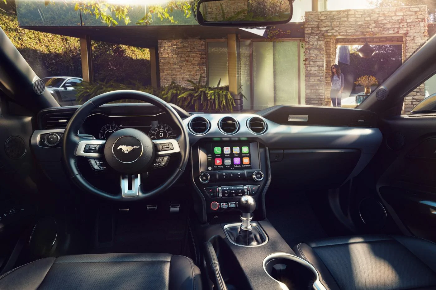 New-Ford-Mustang-Interior 1.webp