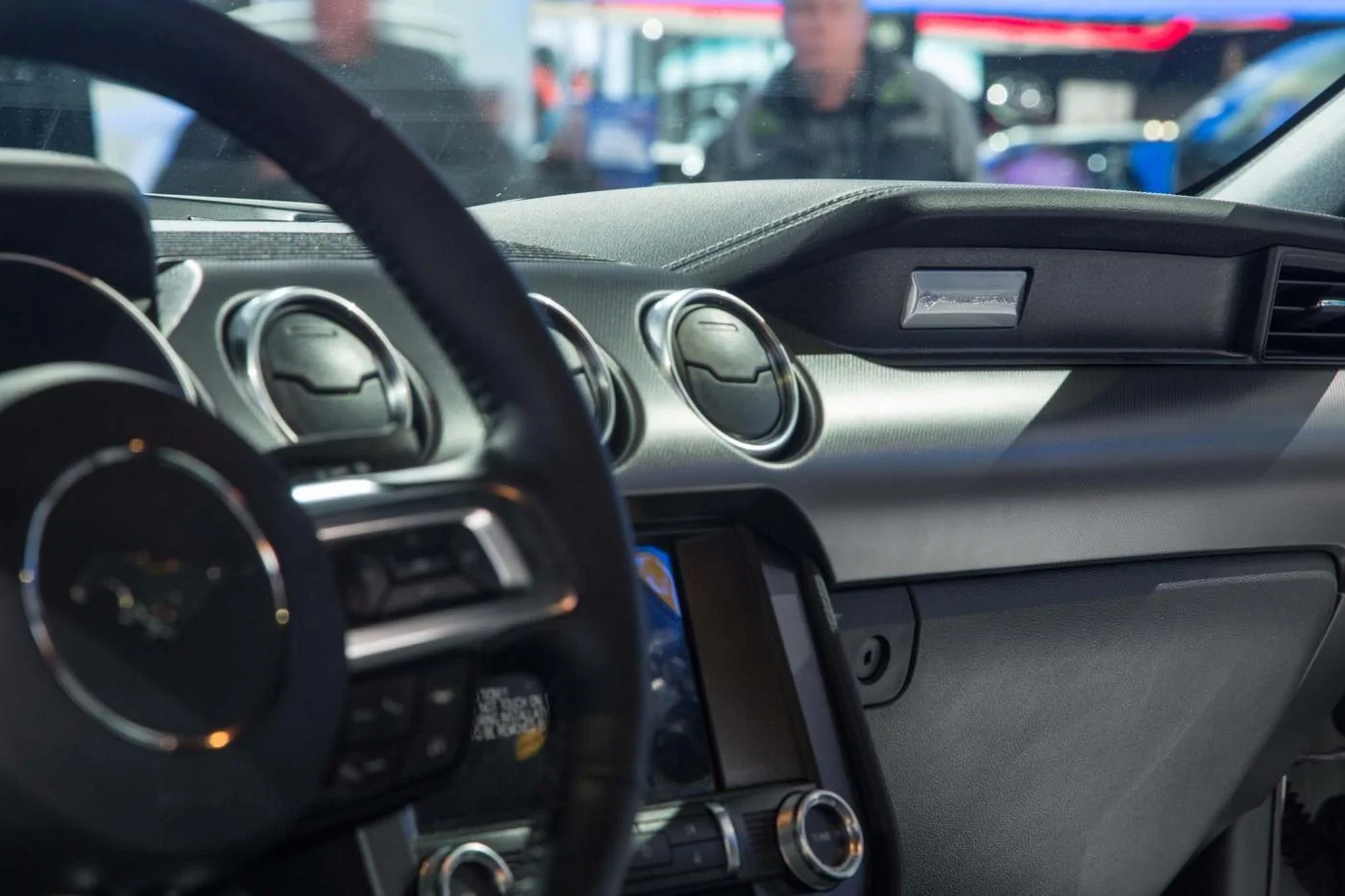 2018-Mustang-Interior-10.webp