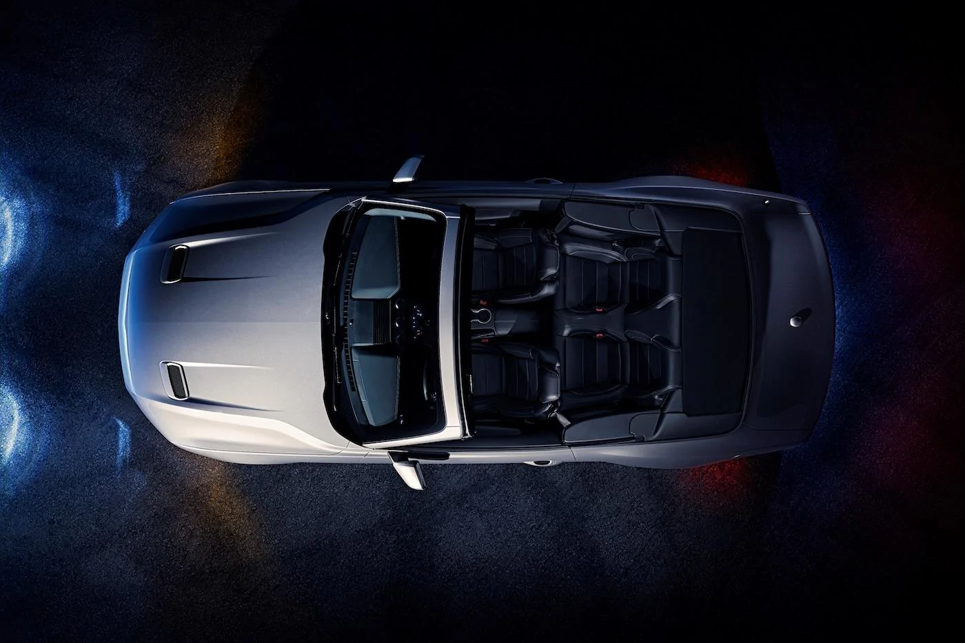 2018-Ford-Mustang-GT-Convertible-Ingot-Silver-2.webp