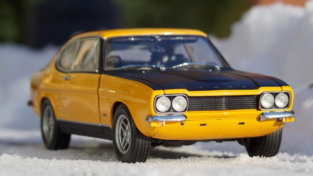 ford_side_view_snow_model_113435_1920x1080.webp