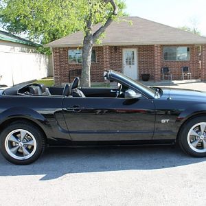 Wifey's 2006 GT