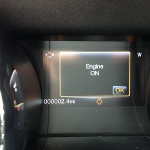 585