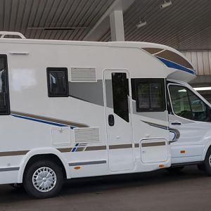 Alois Buecker Elena Bücker 2015 Chausson Weclome 718 EB Ford Transit 155 easy03