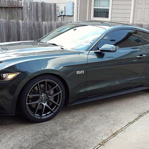 Guard Mustang GT Premium:
Auto, Ford Racing Springs, Velgen VMB5 Wheels, Nitto NT05 Tires, Ford Racing Touring Axleback Exhaust, Airaid CAI