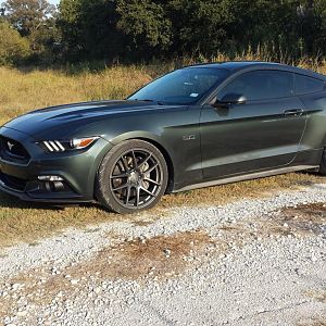 Guard Mustang GT Premium:
Auto, Ford Racing Springs, Velgen VMB5 Wheels, Nitto NT05 Tires, Ford Racing Touring Axleback Exhaust, Airaid CAI