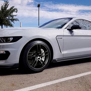 GT350 on Ford GT Wheels