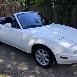 1990 Mazda Miata
First year, one owner 7000 miles, manual
Bone stock, completely original, B package car
